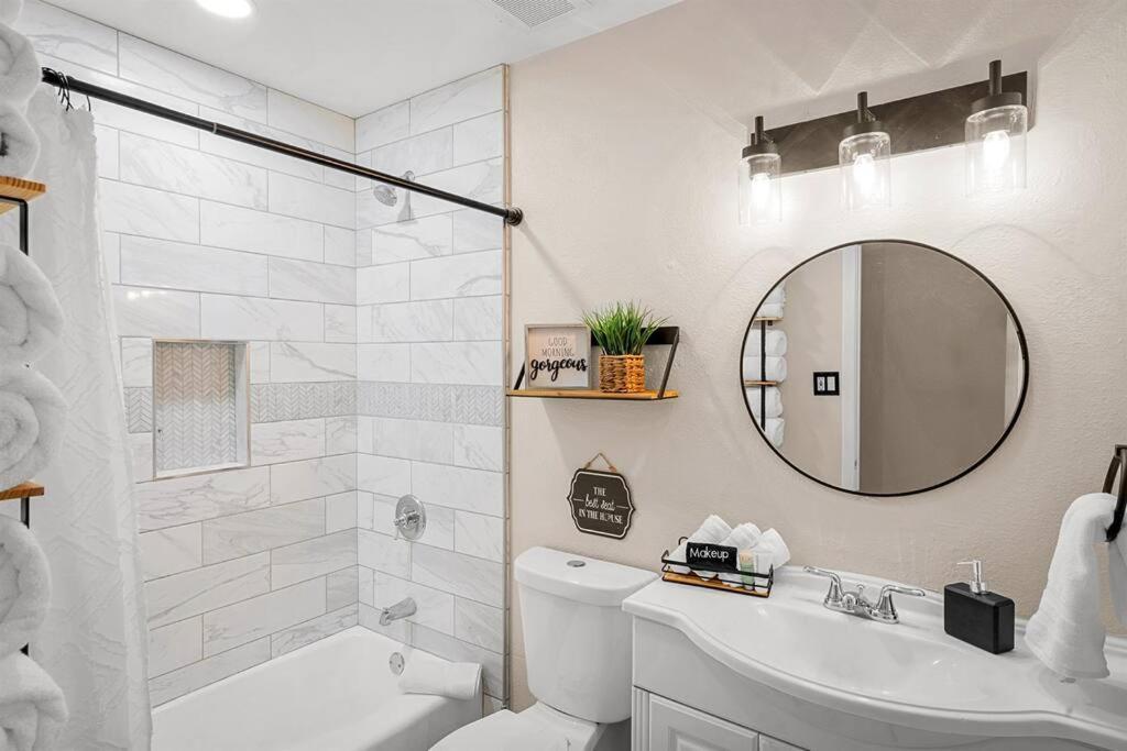 Modern Tempe Home With Heated Pool, Asu Экстерьер фото