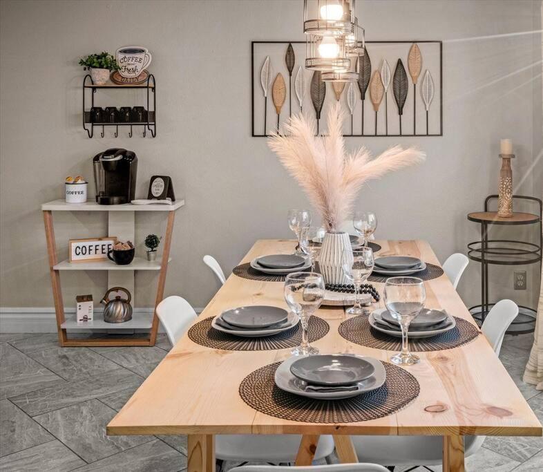 Modern Tempe Home With Heated Pool, Asu Экстерьер фото