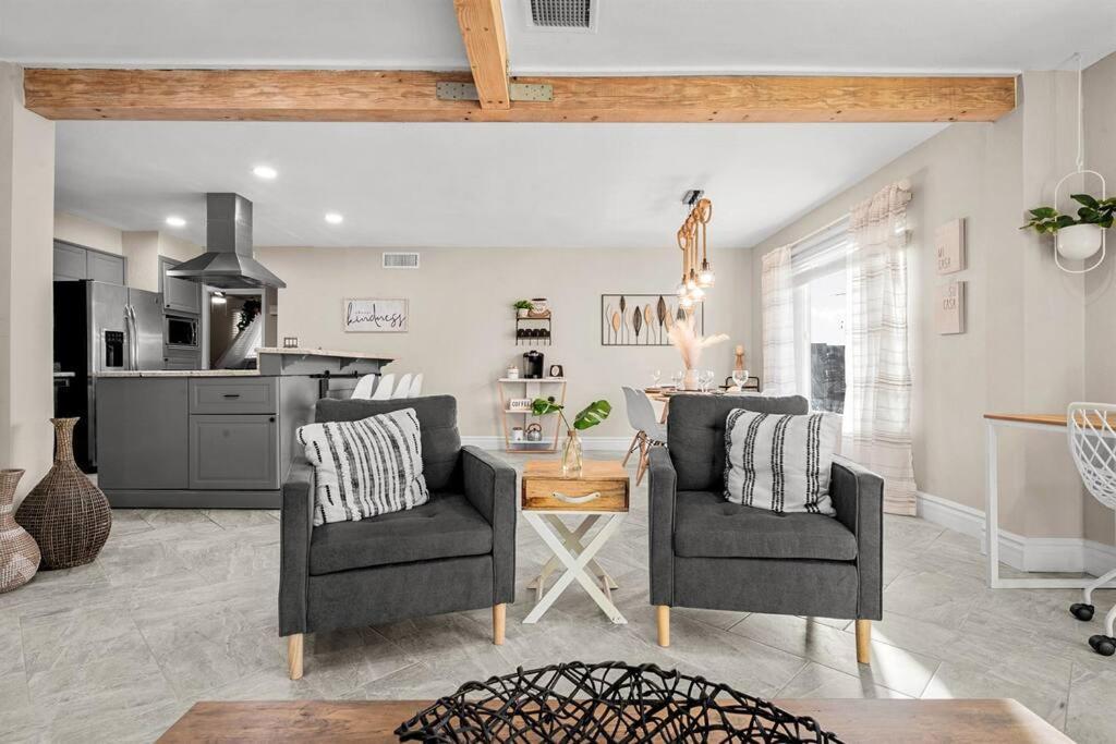 Modern Tempe Home With Heated Pool, Asu Экстерьер фото