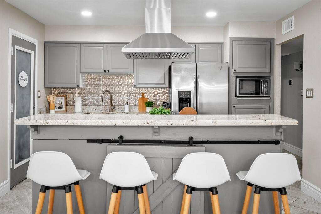 Modern Tempe Home With Heated Pool, Asu Экстерьер фото